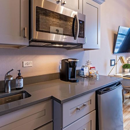 Hip Urban Loft - Small Town Charm -124 Lofts #3 West Dundee ภายนอก รูปภาพ