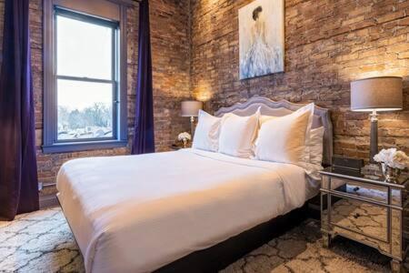 Hip Urban Loft - Small Town Charm -124 Lofts #3 West Dundee ภายนอก รูปภาพ